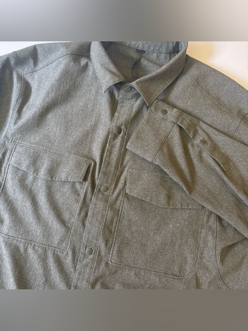Lululemon Mens Medium Shirt Snap Button Performance Stretch Long Sleeve Olive